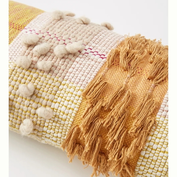 Anthropologie All Roads Bloomfield pillow- yellow - Picture 3 of 10